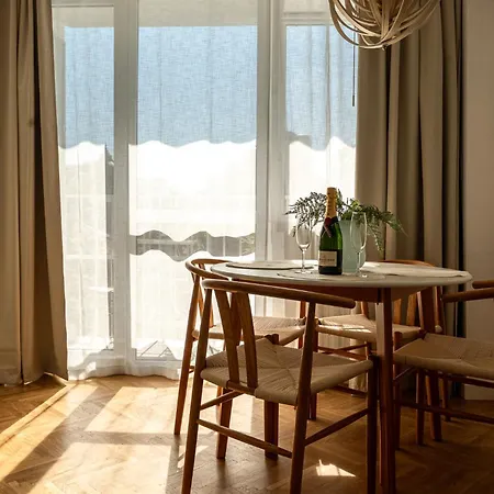 Magheru 9th Stylish 1br