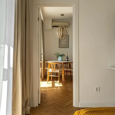 Magheru 9th Stylish 1br